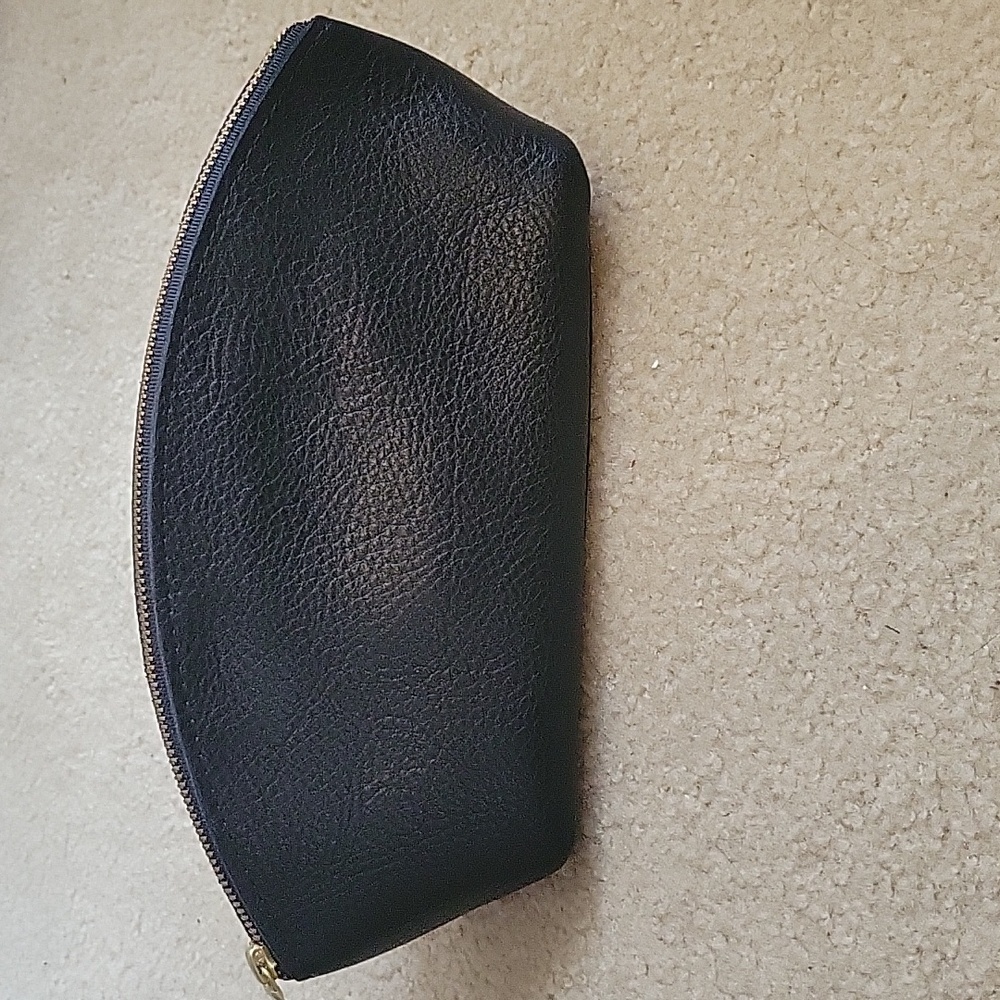 Portland Leather Goods Pebbled Black Makeup Bag